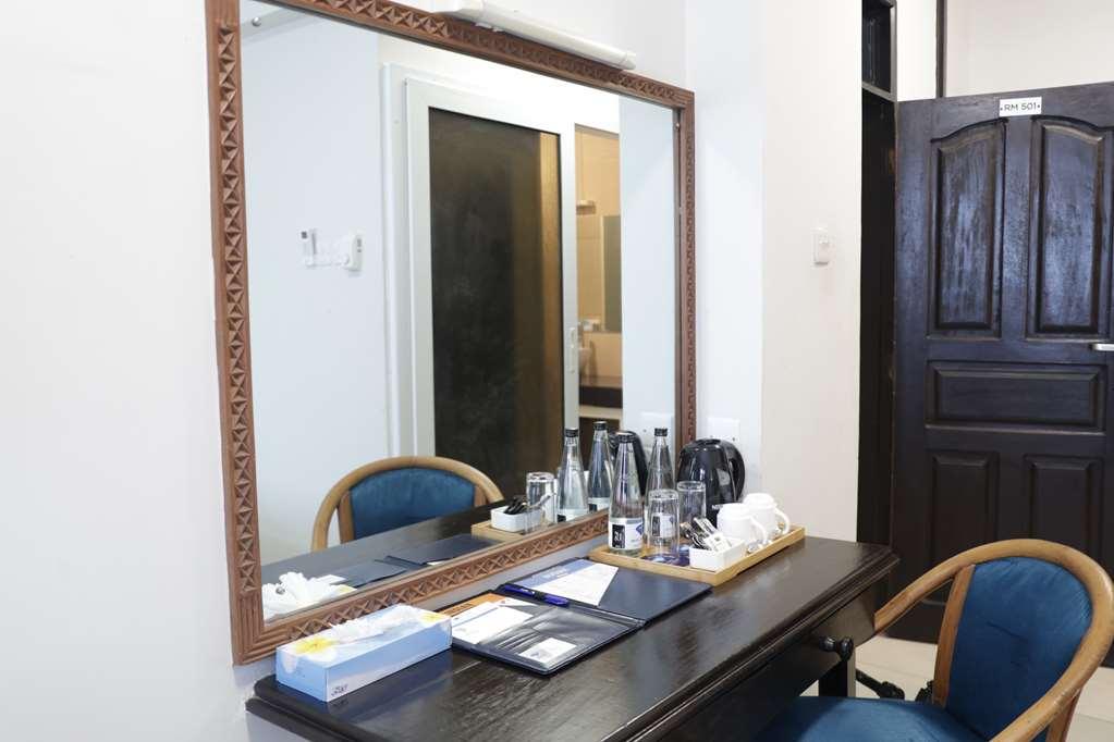 Hotel Sapphire Mombassa Kamer foto
